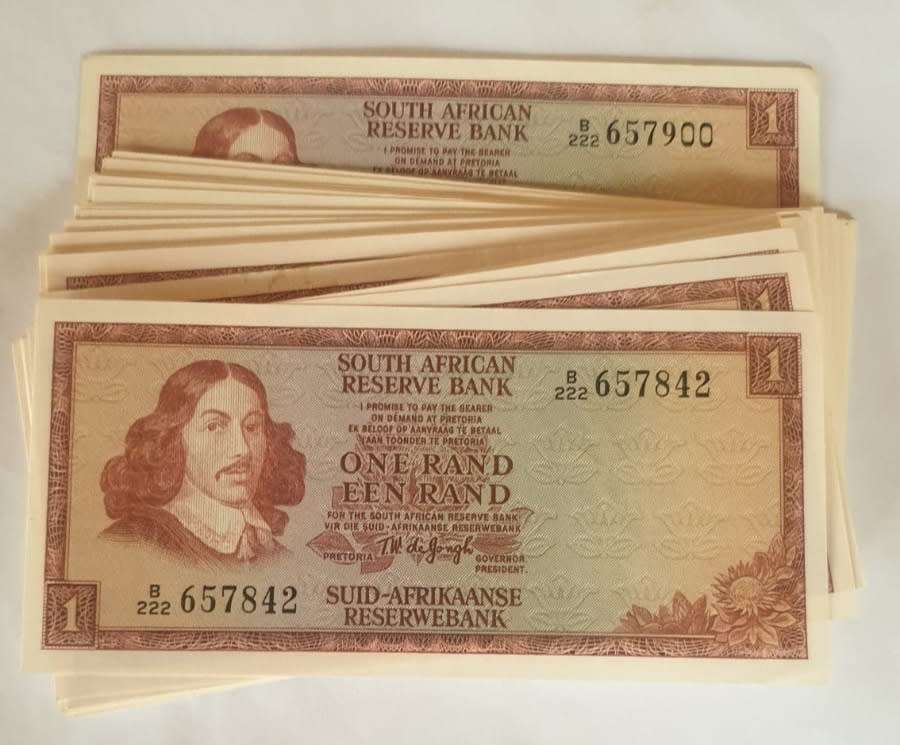 59xTW DE JONGH UNC 1RAND NOTES IN SEQUENCE AS PER PICTURES.B222/657842-B222/657900