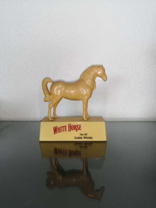 White Horse Scotch Whiskey - horse statue / figurine SET OF 2