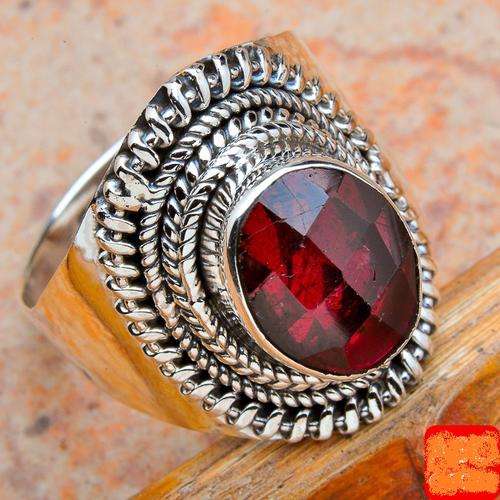 Gorgeous Solid Silver Garnet Size 8 ring...