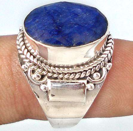 Gorgeous Solid Silver and Sapphire Quartz size 7,5 ring