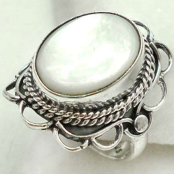 Exquisite 925 Sterling Silver & Blister Pearl ring...