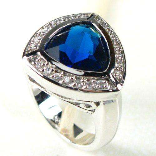 Exquisite 925 Sterling Silver Sapphire ring...