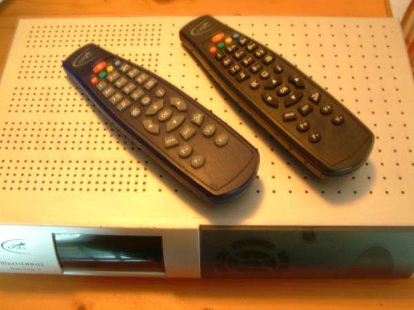 Dual view decoder + 2 remotes...