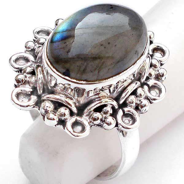 Exquisite 925 Sterling Silver & Labradorite Ring...