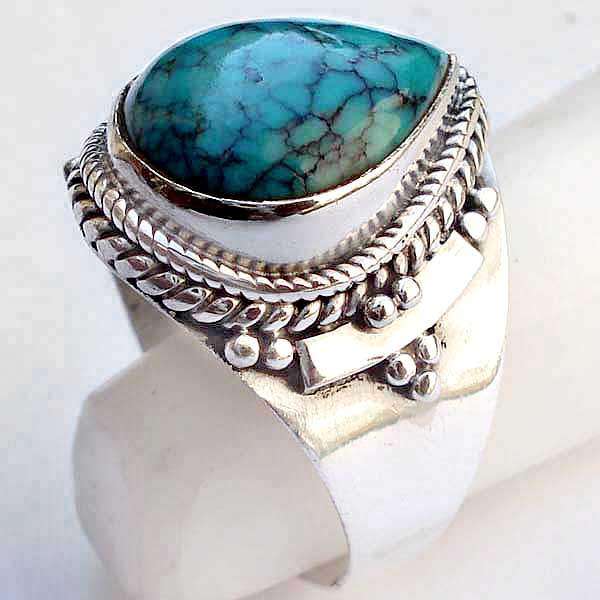 Exquisite  Sterling Silver & Turquoise ring...