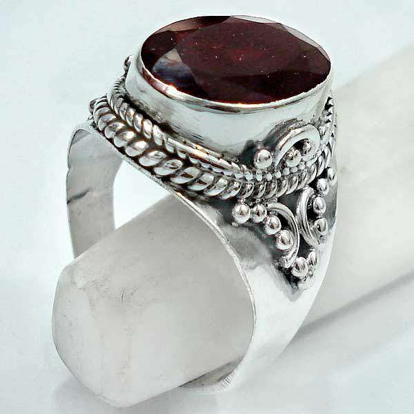 Gorgeous Solid Silver Garnet ring...