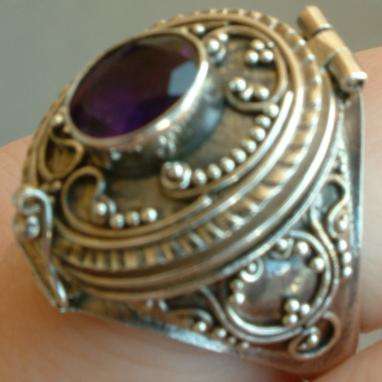 Gorgeous Silver Poison Locket ring...