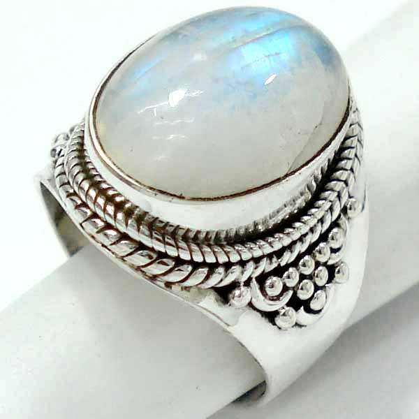 Gorgeous Solid Silver and Moonstone ring...
