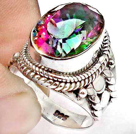 Gorgeous Size 7 Solid Silver Mystic Topaz ring...