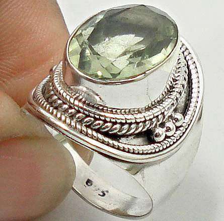 Gorgeous Size 6,5 Solid Silver Green Amethyst ring...
