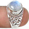 Gorgeous Size 8 Solid Silver and Moonstone ring...