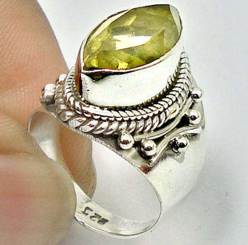 Gorgeous Size 6 Solid Silver Lemon Topaz ring...