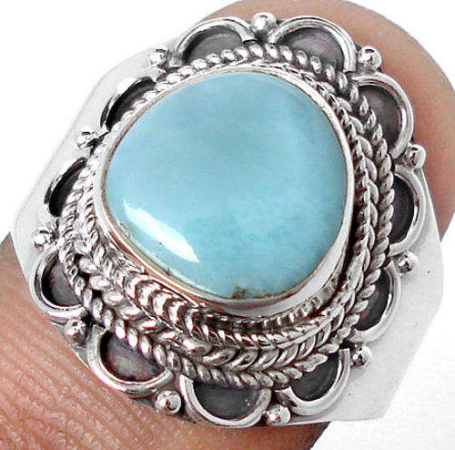 Gorgeous Size 8,75 Solid Silver Larimar ring...