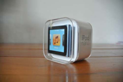 Apple iPod Nano 8GB - with Griffin watch band