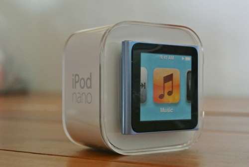 Apple iPod Nano 8GB - with Griffin watch band