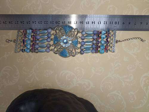 NEVER USED : VINTAGE Bracelet : Blue Beads and Stones (Unique)