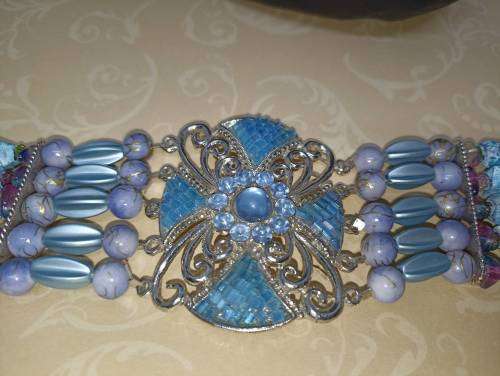 NEVER USED : VINTAGE Bracelet : Blue Beads and Stones (Unique)
