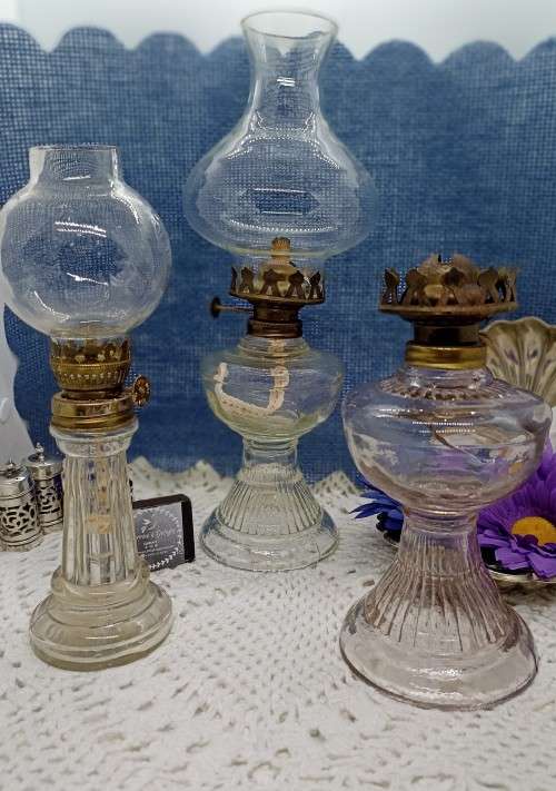 VINTAGE : Paraffin Oil Lamp nr 3