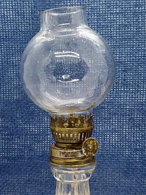 VINTAGE : Paraffin Oil Lamp nr 2