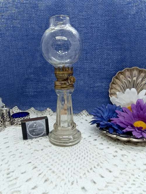 VINTAGE : Paraffin Oil Lamp nr 2