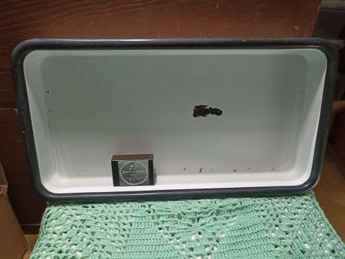 VINTAGE : Enamel Baking Dish