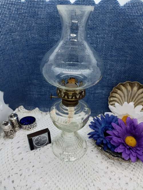VINTAGE : Paraffin Oil Lamp nr 3