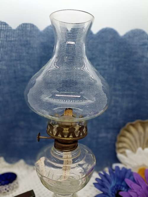 VINTAGE : Paraffin Oil Lamp nr 3