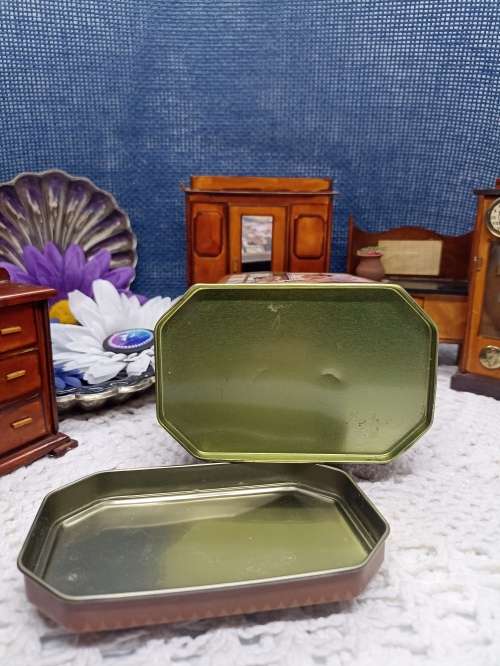 VINTAGE look : Tin : Island Heritage