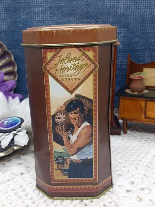 VINTAGE look : Tin : Island Heritage