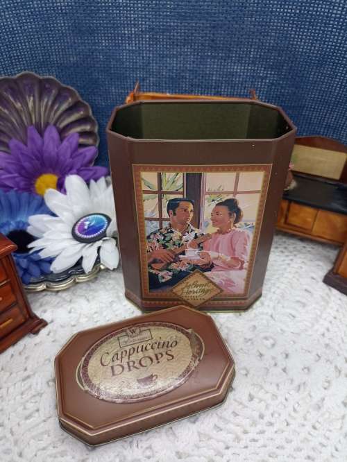 VINTAGE look : Tin : Island Heritage