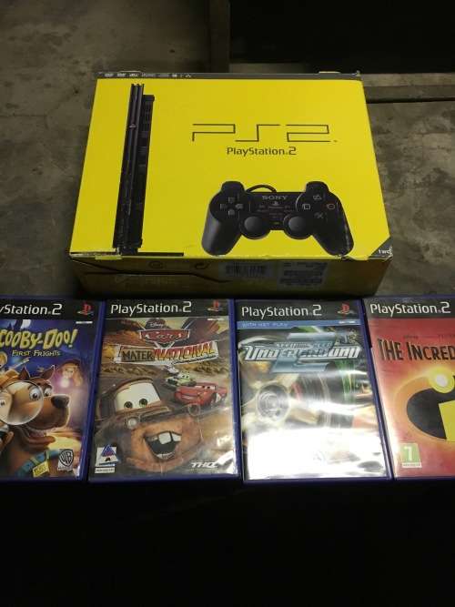 !!!Late Entry!!!Playstation 2 with 4 games