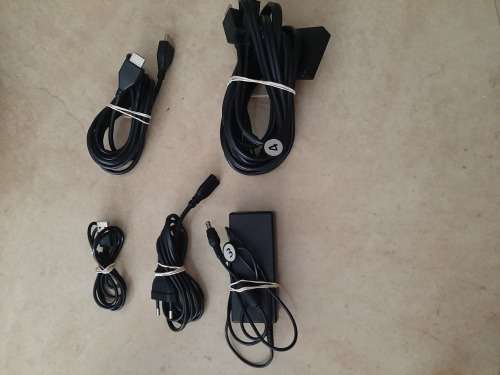 PLAYSTATION VR PS4 HEADSET BUNDLE