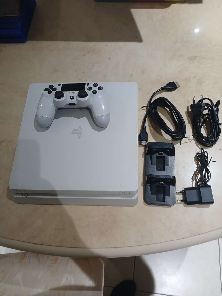 Playstation 4 console bundle