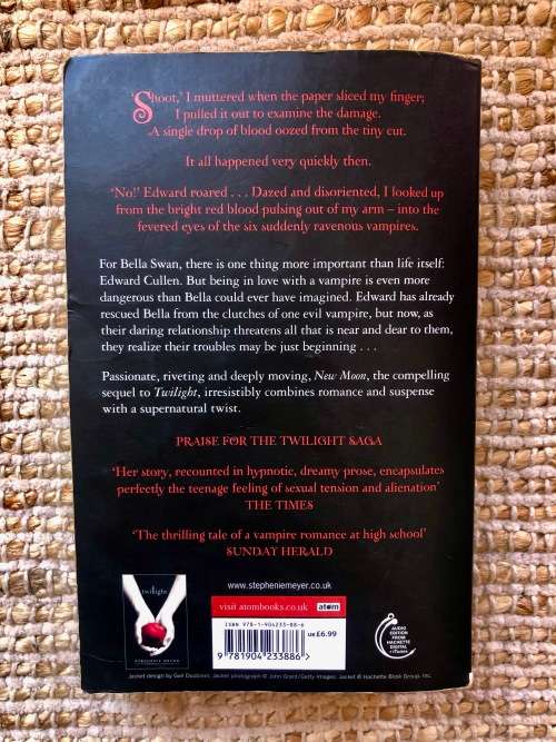 New Moon - The Twilight Saga by Stephenie Meyer