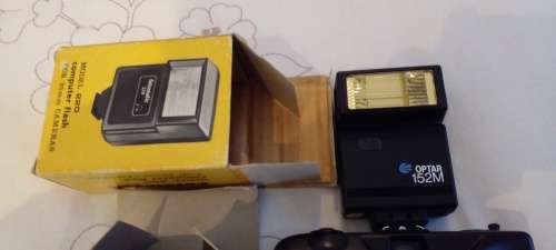 2× vintage Aspec c24 35mm. Point shoot cameras plus a 35mm. Computor flash model 220. Selling as is.