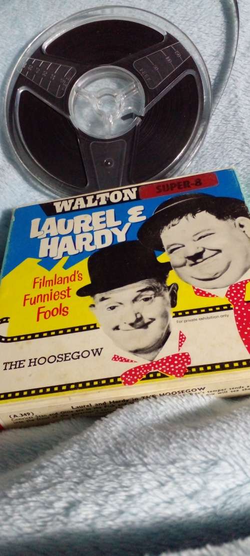 VINTAGE LAUREL AND HARDY IN SUPER 8 MM.FILM FORMAT BY WALTON .HOME MOVIE. SEE DESC.