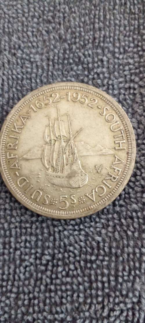 1952 Union of SA silver crown.