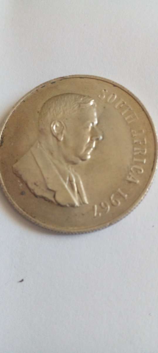 1967 RSA SILVER 1 RAND COIN.