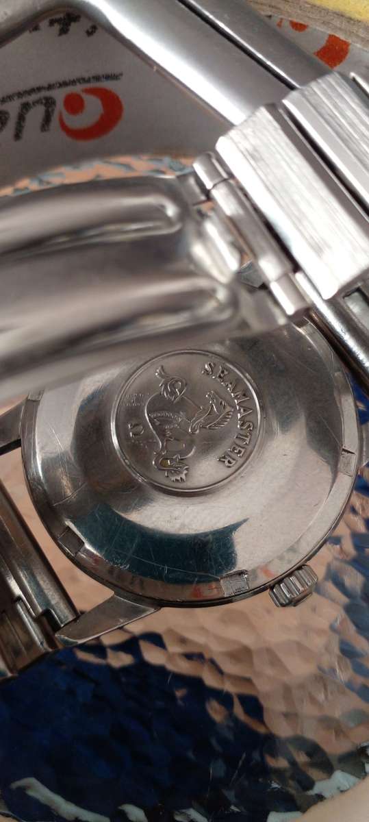 GENUINE VINTAGE OMEGA SEAMASTER. WORKING AND READY TO USE IMMEDIATLY. SEE DESC.