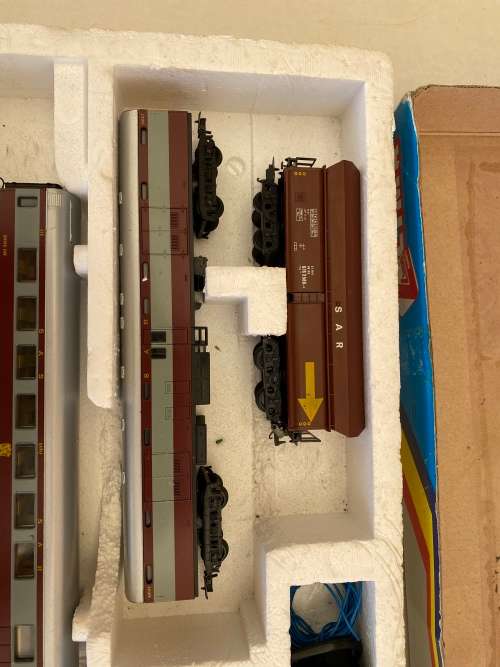 Lima HO South African Railways train set boxed