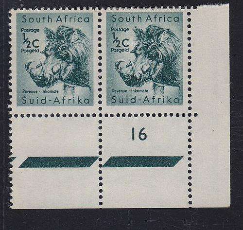 1961 ++ 1/2c "WARTHOG" ++ MARG PAIR WITH CYL NO - SEE BELOW ++ MNH ++ SACC 184
