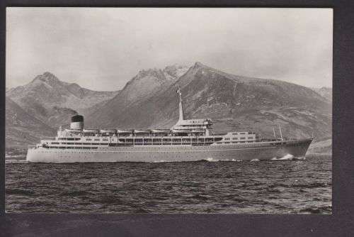 POST CARD (PHOTO?) - SHIPS ++ "S.S. SOUTHERN CROSS" ++ SEE SCANS BELOW