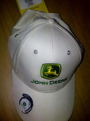 JOHN DEERE CAP KHAKI GOLF MARKER