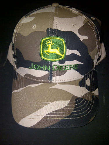 ORIGINAL CAMO JOHN DEERE CAP GREEN LOGO