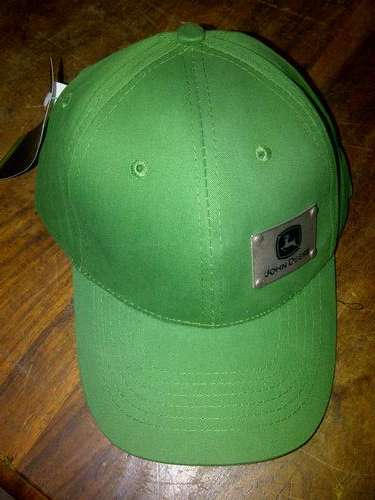 Original John Deere imported caps ( nothing runs like a deere ) green metal