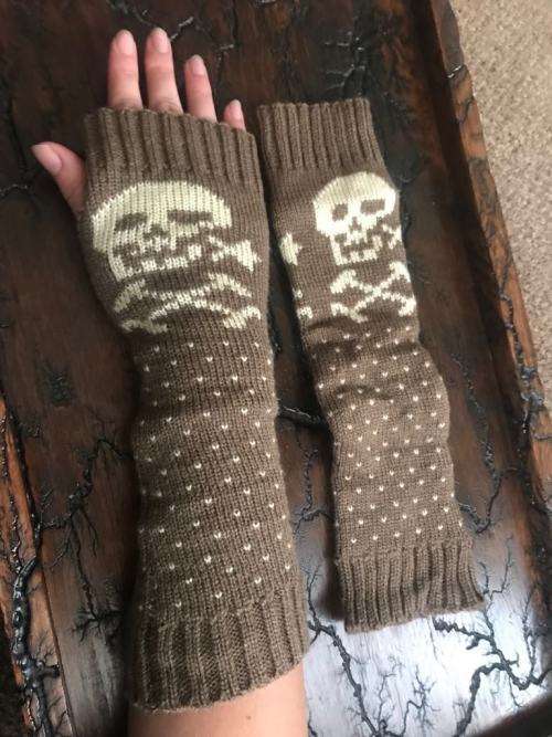 Brown skull gloves SIZE SMALL/MEDIUM