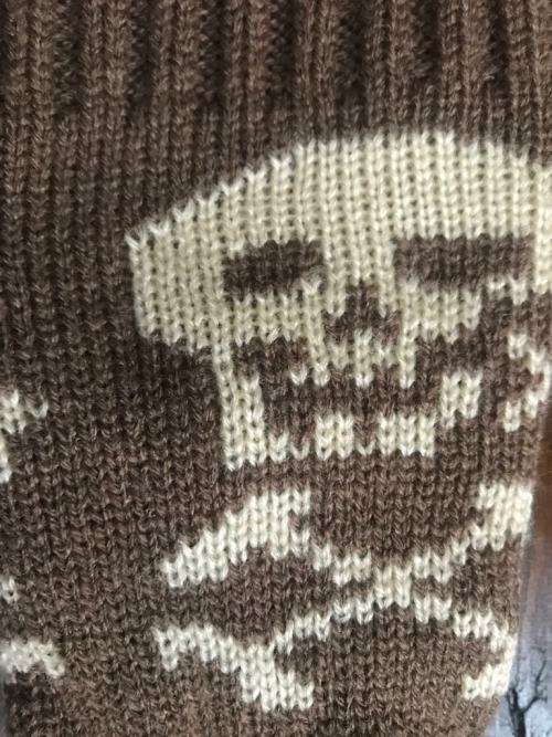 Brown skull gloves SIZE SMALL/MEDIUM