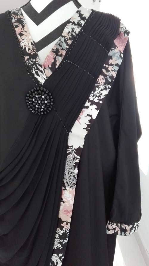 From Makkah Azizia - One of a Kind  Designer Abaya / Cloak X Large Size 56 / 58 Like Brand New