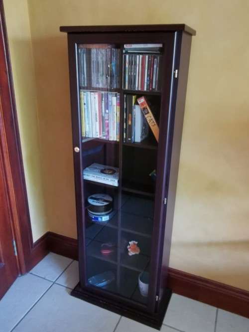 Mahogany CD/DVD display case