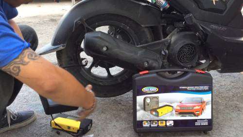 Automobile emergency mobile power supply